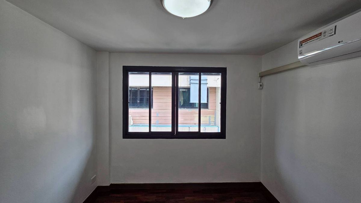 ขายโฮมออฟฟิศเลียบทางด่วนรามอินทรา : ขาย โฮมออฟฟิศ เดอะ ฮาบิแทท ศรีวรา ถนนศรีวรา ซอยลาดพร้าว 94 แขวงวังทองหลาง เขตวังทองหลาง กรุงเทพมหานคร 