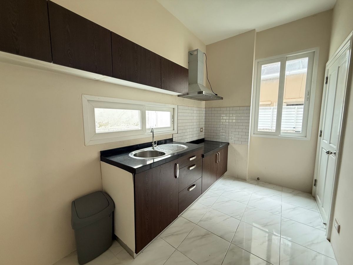 ขายบ้านพุทธมณฑล ศาลายา : (For Sale) Nirvana Icon Pinklao 19.5 ล้านบาท 3 ห้องนอน 4 ห้องน้ำ ขนาด 145 ตร.ว. โทร 0838824256 Big