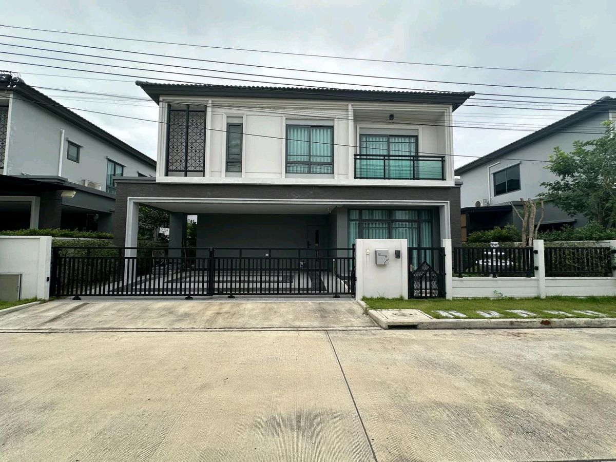 ขายบ้านลาดกระบัง สุวรรณภูมิ : แกรนด์ บริทาเนีย พระราม 9 – กรุงเทพกรีฑา