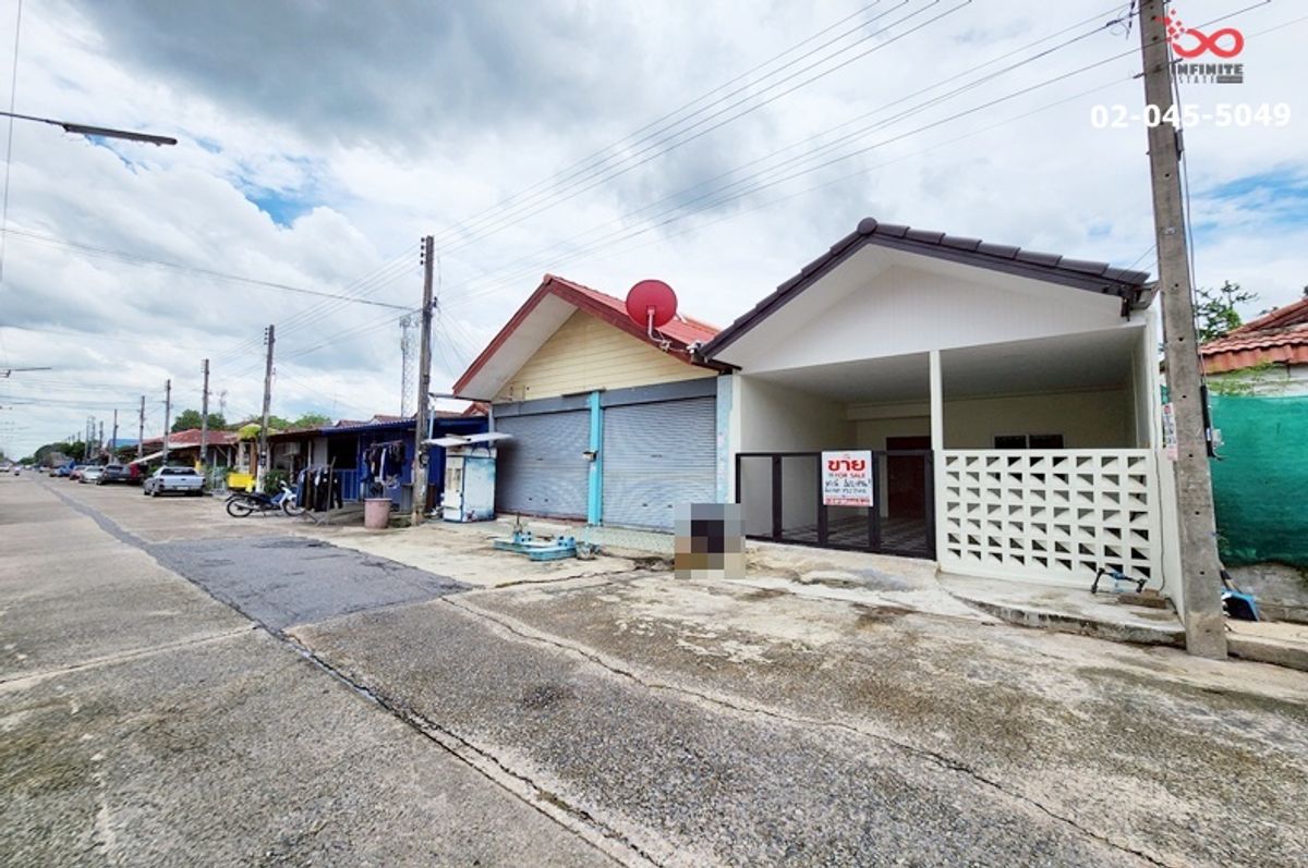 For SaleTownhomePathum Thani,Rangsit, Thammasat : Selling a 1st floor townhouse, 19 sq.w. Rangsit-Nakhon Nayok Renovate is ready.