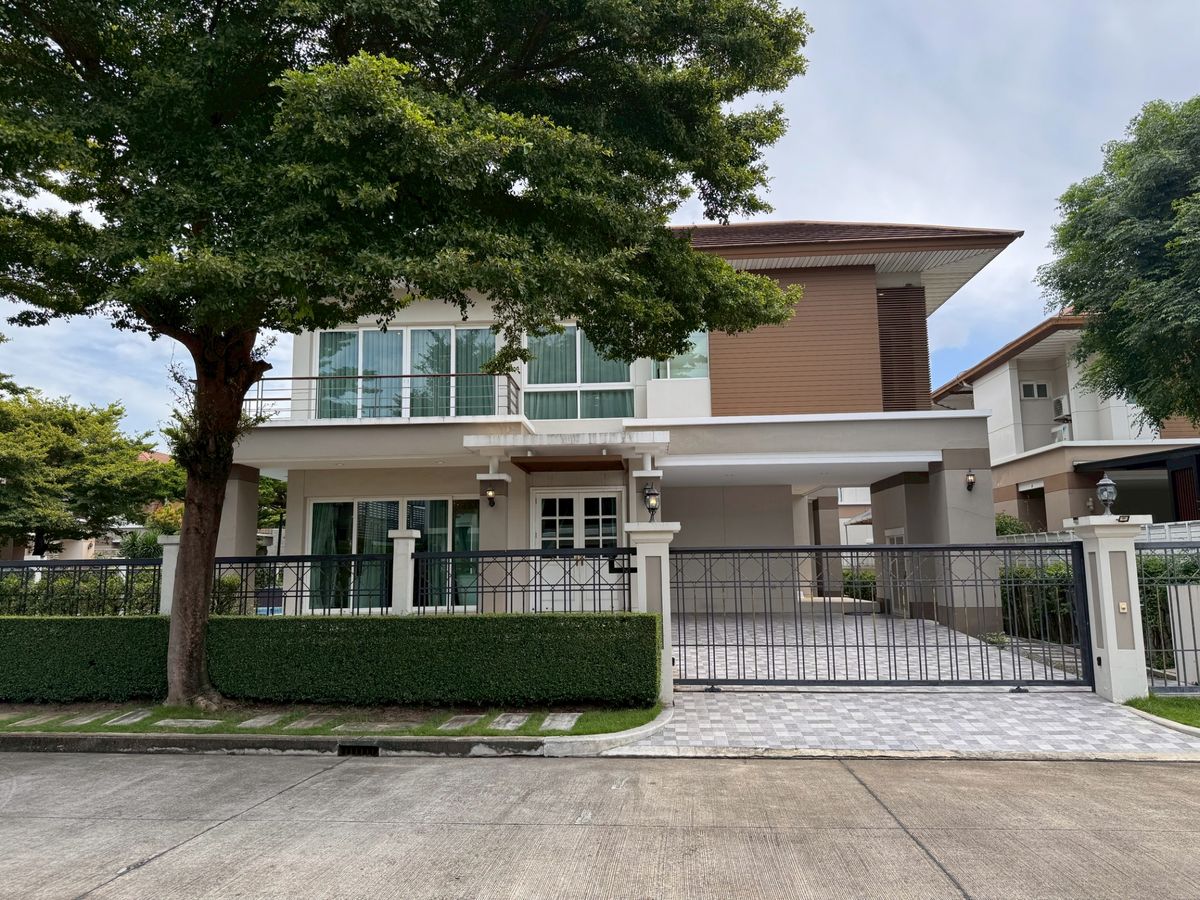 ขายบ้านพุทธมณฑล ศาลายา : (For Sale) Nirvana Icon Pinklao 19.5 ล้านบาท 3 ห้องนอน 4 ห้องน้ำ ขนาด 145 ตร.ว. โทร 0838824256 Big