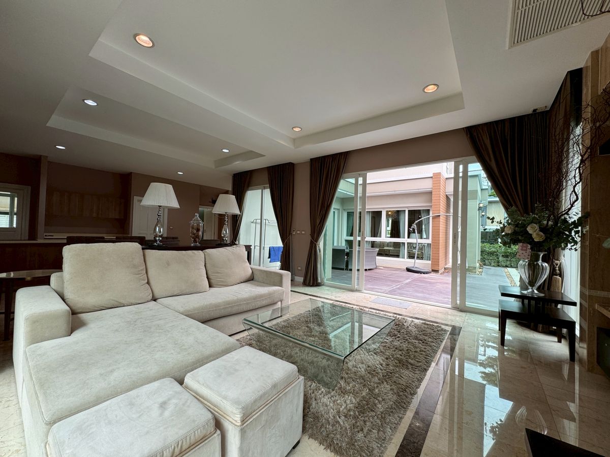 ขายบ้านพุทธมณฑล ศาลายา : (For Sale) Nirvana Icon Pinklao 19.5 ล้านบาท 3 ห้องนอน 4 ห้องน้ำ ขนาด 145 ตร.ว. โทร 0838824256 Big