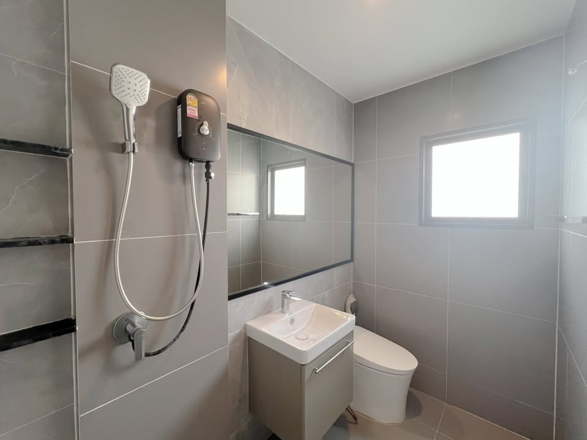 For RentHouseVipawadee, Don Mueang, Lak Si : 4Bedroom House with Smart Home System and Koi Pond near Don Mueang Airport