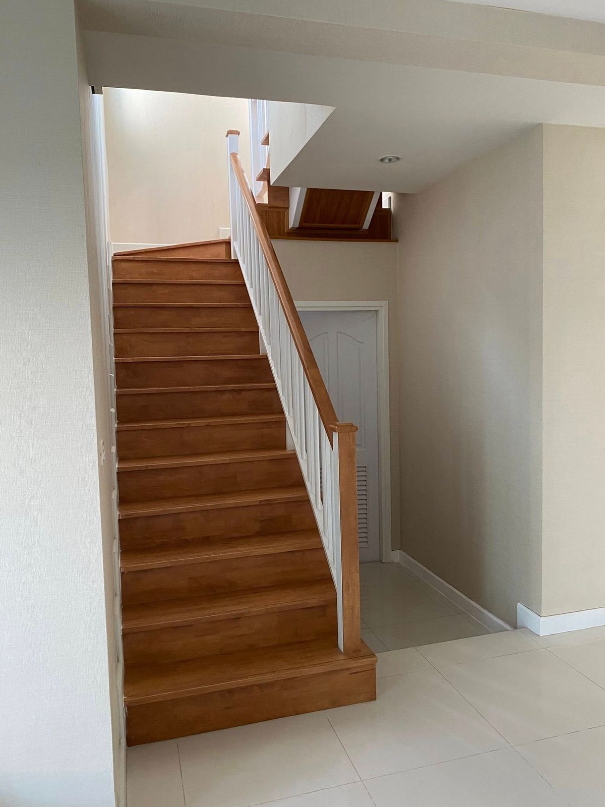 HousePattanakan, Srinakarin : P-2760 for rent/quick sale! Twin House