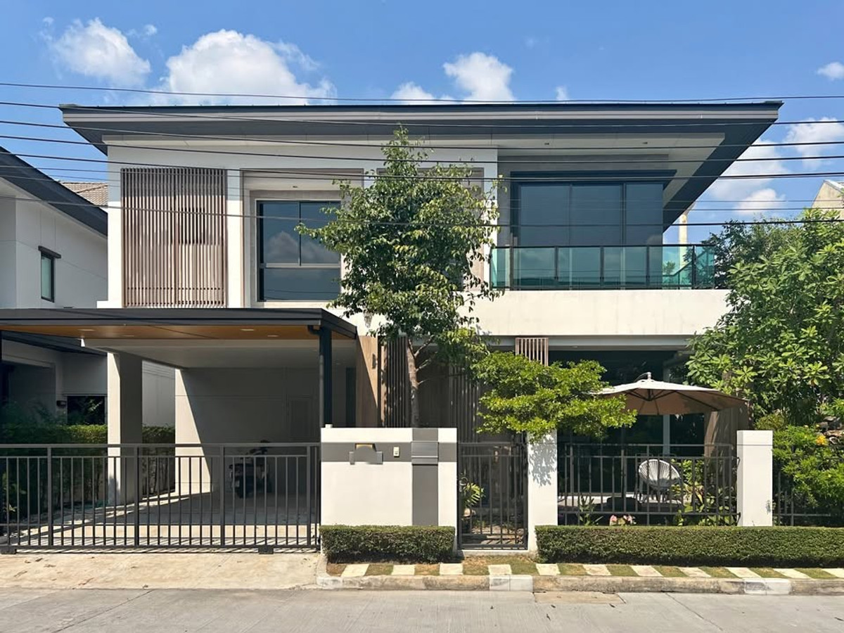 For RentHouseVipawadee, Don Mueang, Lak Si : 4Bedroom House with Smart Home System and Koi Pond near Don Mueang Airport