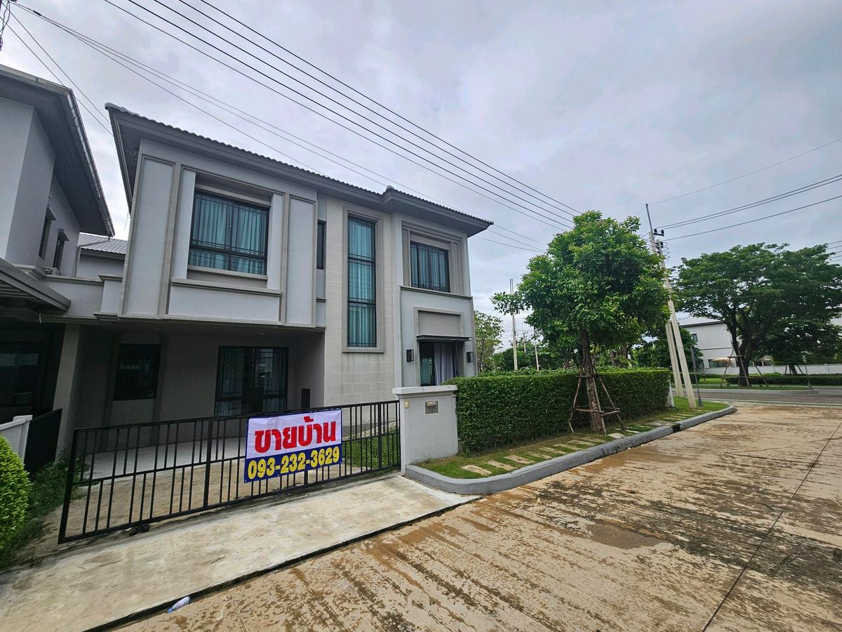 For SaleHousePathum Thani,Rangsit, Thammasat : 📍 The back corner house with a private garden area, satisfied on the land 58.7 sq.w. 🏡 selling a new house behind the corner More than a million built -in | Grande Pleno Phahon - Rangsit ✨ Ready to stay - bigger - worth more than the price!