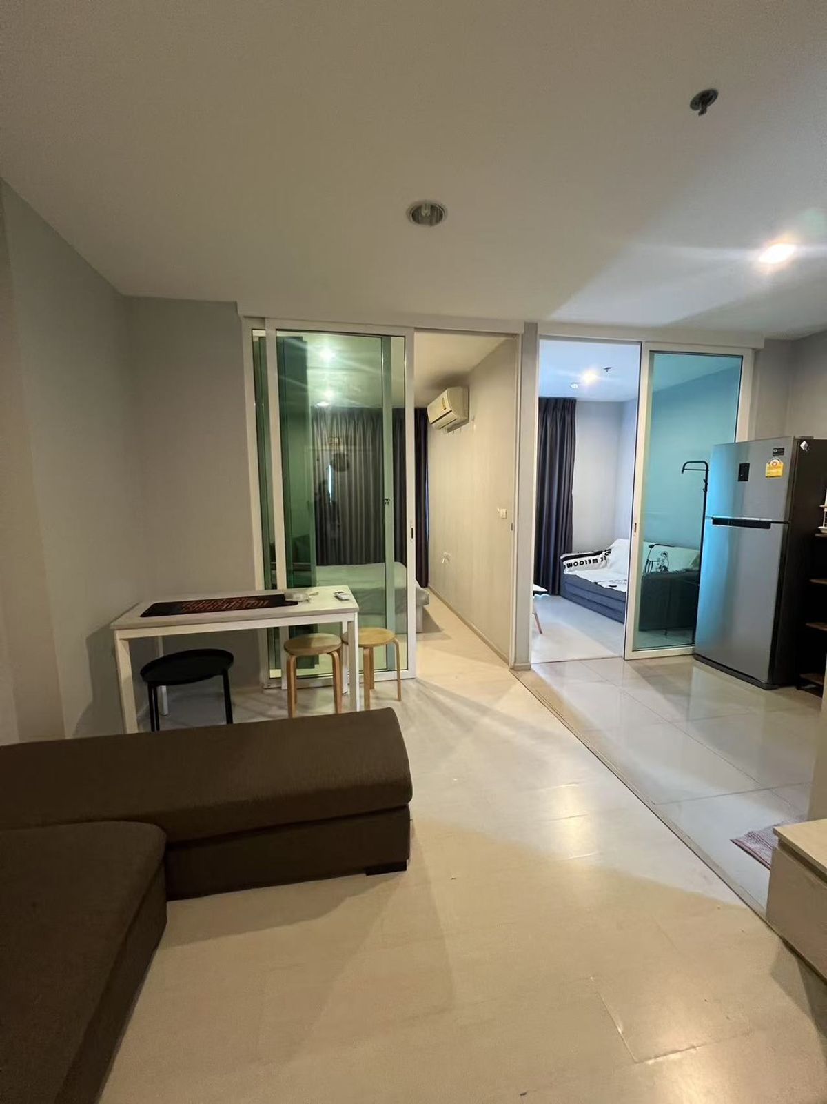 For RentCondoSamut Prakan,Samrong : Condo for rent for the ASPIRE ERAWAN TOWER B condo. Ready to contact LINE @goodmanpro or call 0999029192.