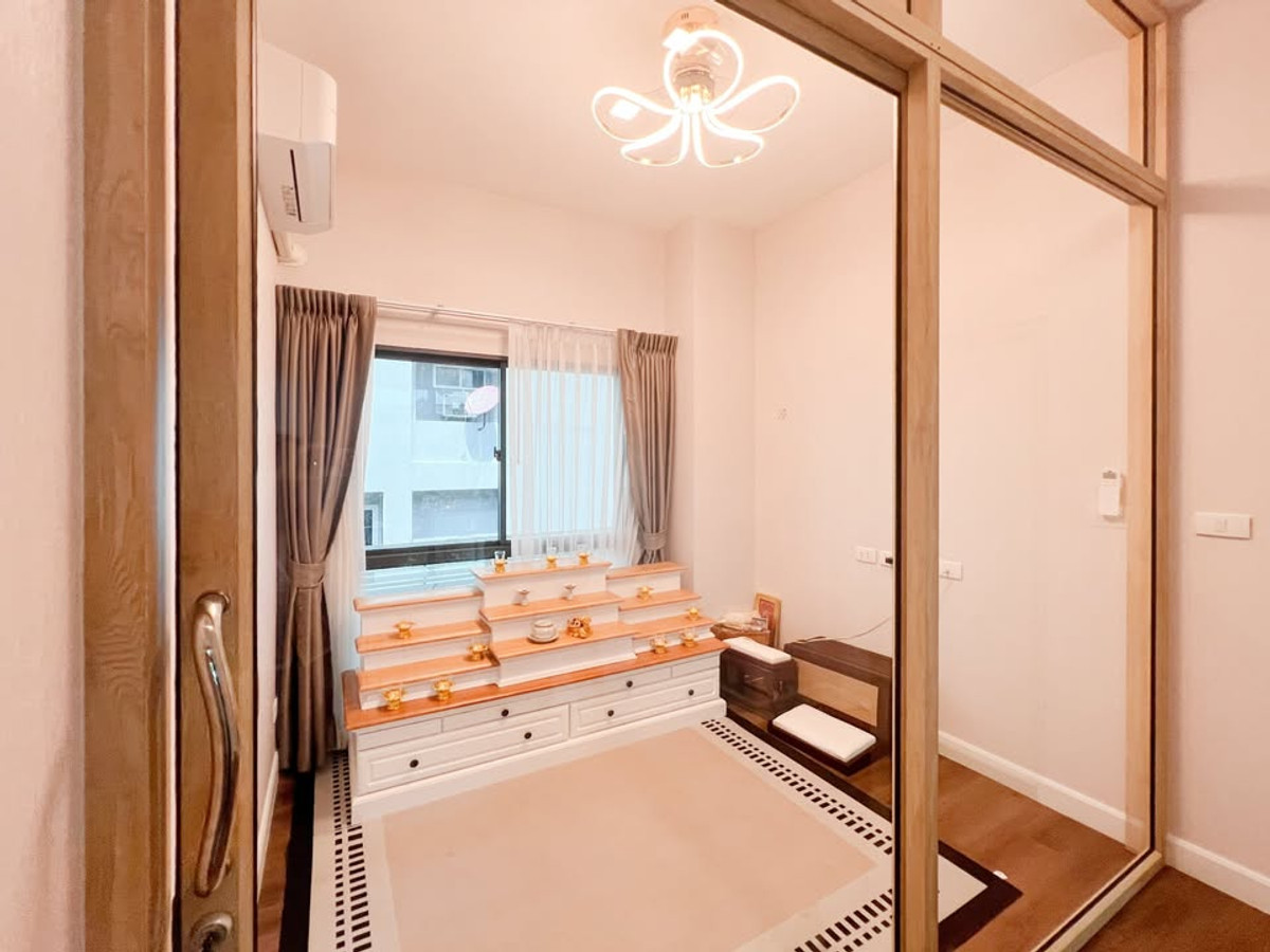 For RentHouseVipawadee, Don Mueang, Lak Si : 4Bedroom House with Smart Home System and Koi Pond near Don Mueang Airport