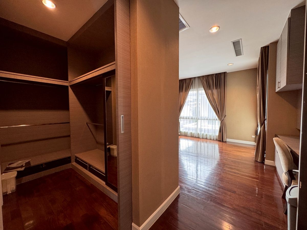 ขายบ้านพุทธมณฑล ศาลายา : (For Sale) Nirvana Icon Pinklao 19.5 ล้านบาท 3 ห้องนอน 4 ห้องน้ำ ขนาด 145 ตร.ว. โทร 0838824256 Big