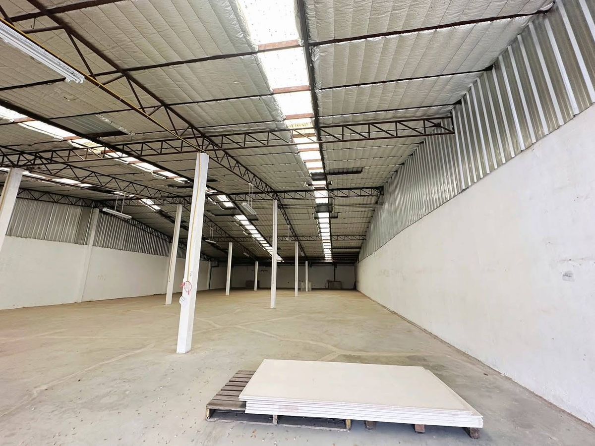 ให้เช่าโกดังฉะเชิงเทรา : 📦 ปล่อยเช่า โกดัง ออฟฟิศ 📐️ 1.142 ตรม, 1,160 ตรม, 2,400 ตรม   ติดถนนบางนาตราด 🏗 ห่างจากนิคมอุตสาหกรรมเวลโกรว์ เพียง 7 กม.