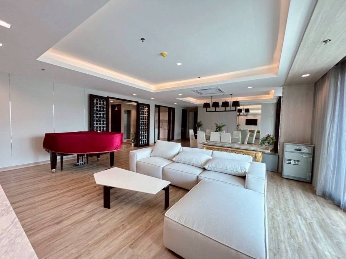 CondoSukhumvit, Asoke, Thonglor : Belgravia Residences  4 bedrooms, 5 bathrooms