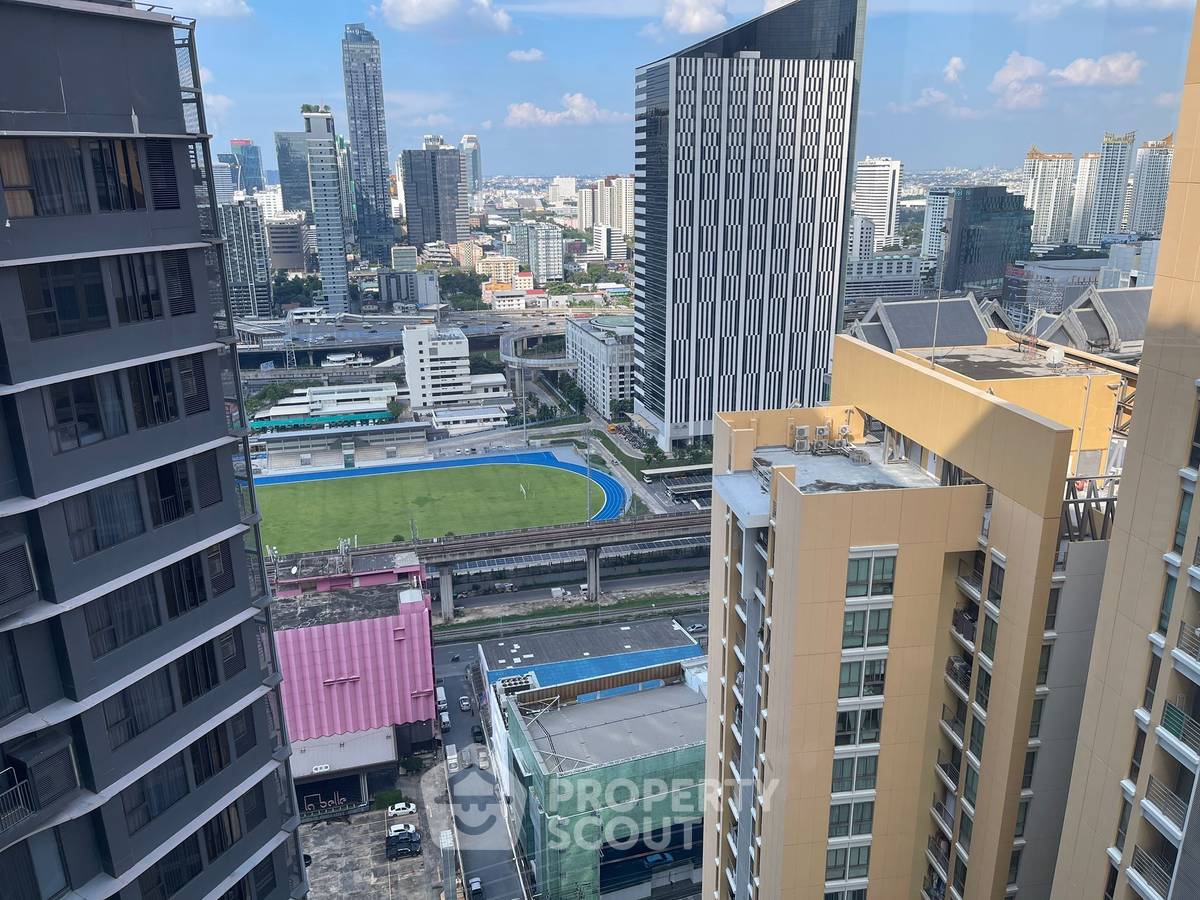 ขายคอนโดพระราม 9 เพชรบุรีตัดใหม่ RCA : คอนโด 2-ห้องนอน ที่ ไอดีโอ โมบิ อโศก ใกล้ MRT เพชรบุรี