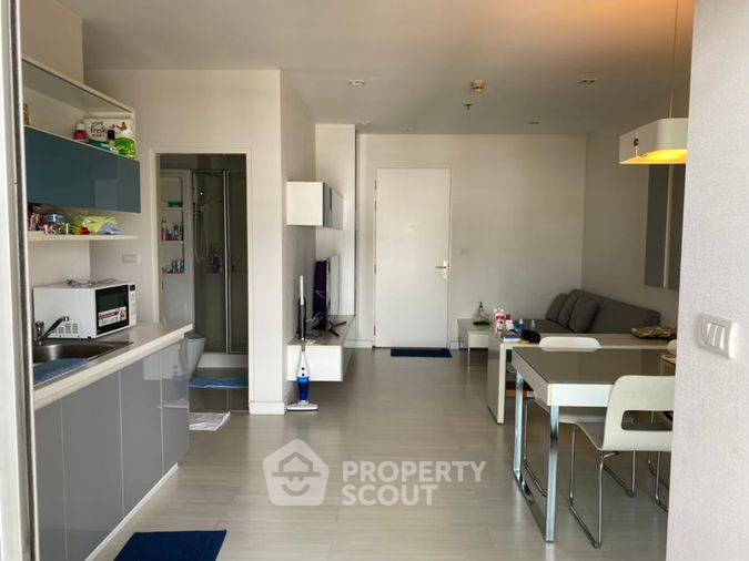For SaleCondoLadprao, Central Ladprao : 2-BR Condo at The Room Ratchada-Ladprao near MRT Ratchadaphisek