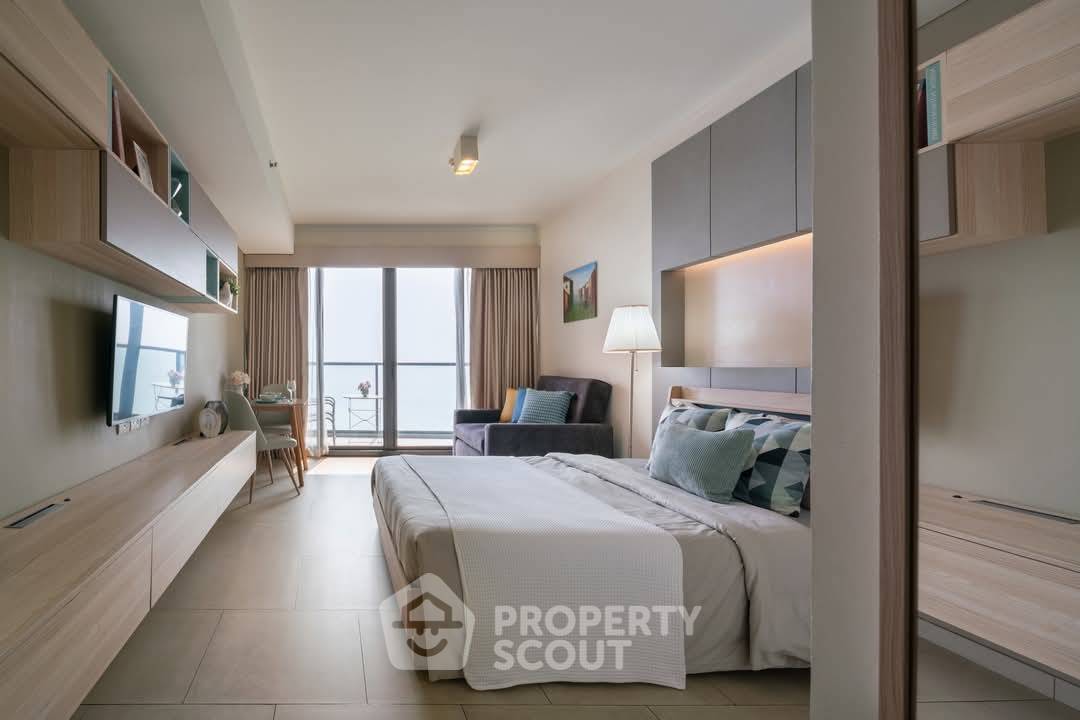 For SaleCondoPattaya, Bangsaen, Chonburi : 1-BR Condo at Zire Wongamat close to Wong Amat