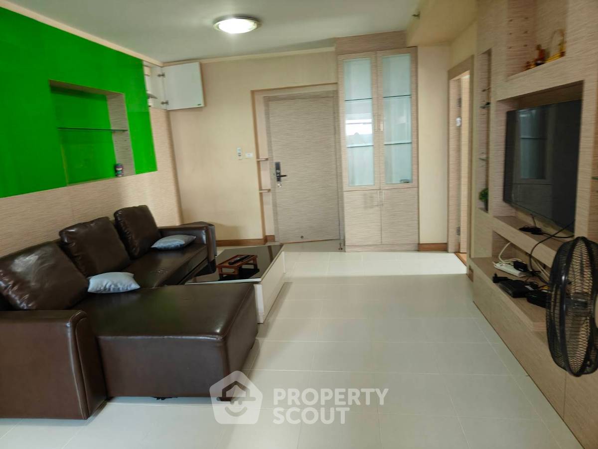 For SaleCondoKasetsart, Ratchayothin : 2-BR Condo at Supalai Park Ratchayothin near BTS Ratchayothin