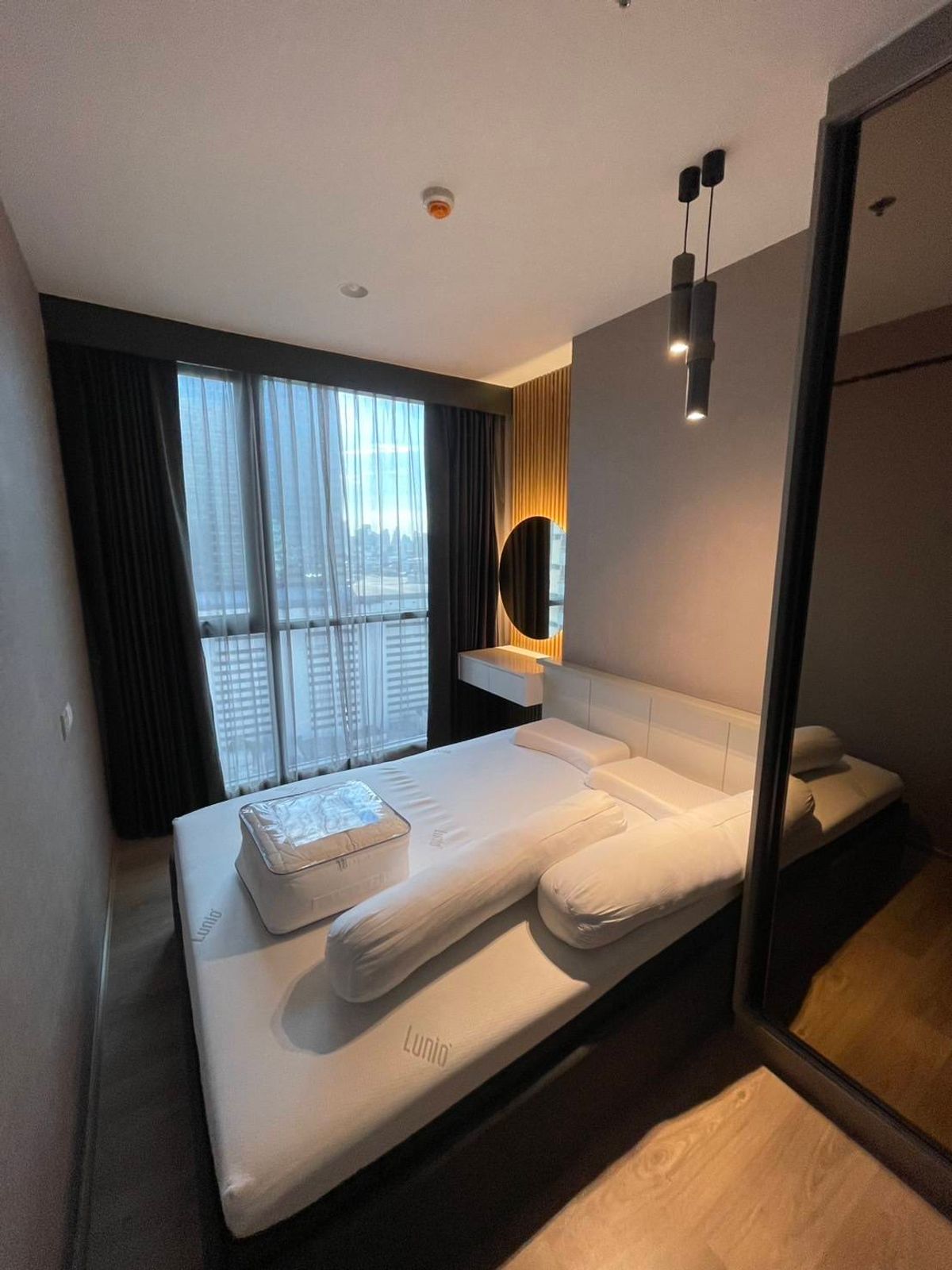 ขายคอนโดสุขุมวิท อโศก ทองหล่อ : Oka Haus Sukhumvit 36 / 1 Bedrooms (FOR SALE),  โอกะ เฮ้าส์ สุขุมวิท 36 / 1 ห้องนอน (ขาย) NUUN138