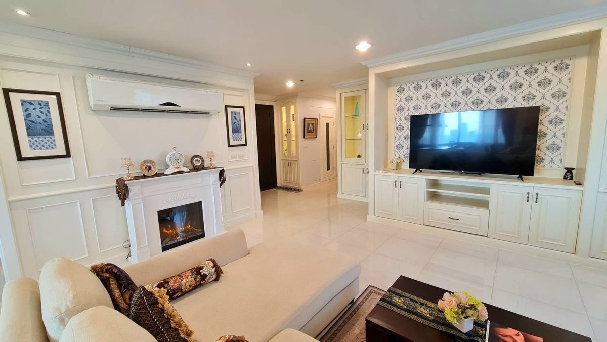 ให้เช่าคอนโดสุขุมวิท อโศก ทองหล่อ : [ Rent ] Piyathipplace Duplex 4 bed 5 bath 375sqm 220k