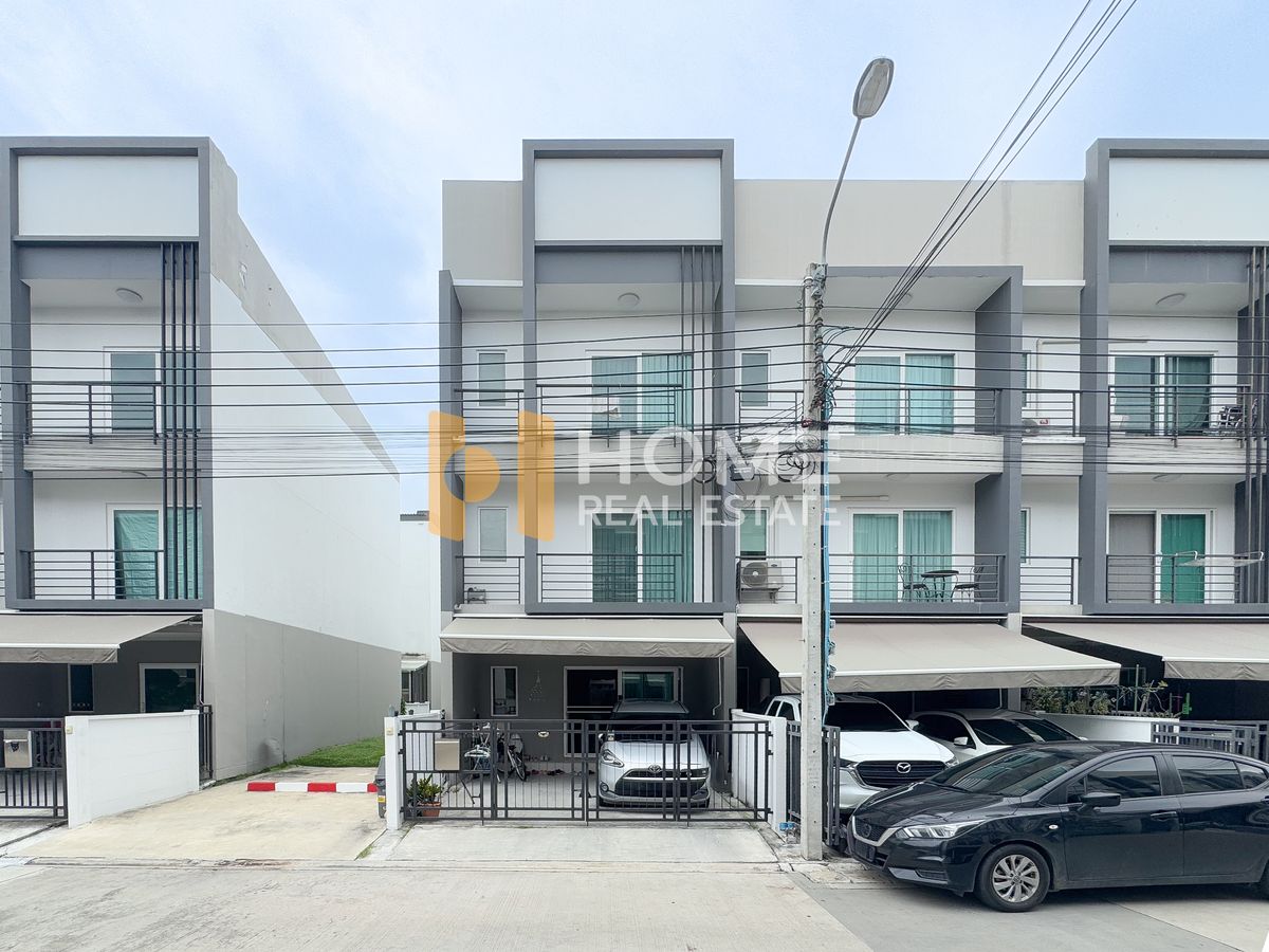 ขายทาวน์โฮมลาดกระบัง สุวรรณภูมิ : บ้านกลางเมือง สวนหลวง / 3 ห้องนอน (ขาย), Baan Klang Muang Suan Luang / 3 Bedrooms (FOR SALE) FON202