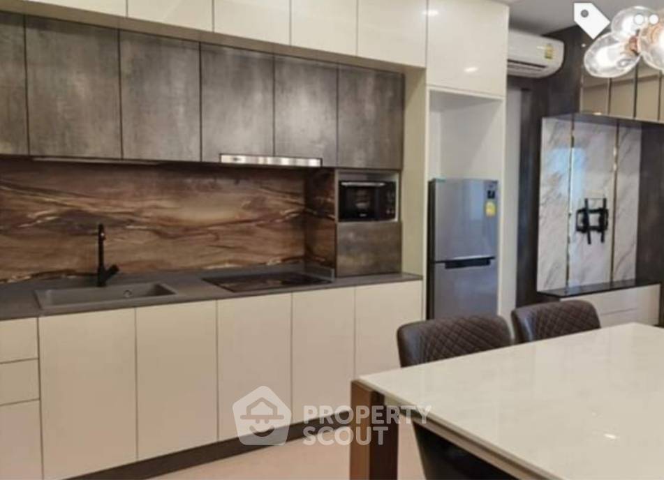 For SaleCondoRama9, Petchburi, RCA : 2-BR Condo at The Tree Sukhumvit 71-Ekamai near ARL Ramkhamhaeng