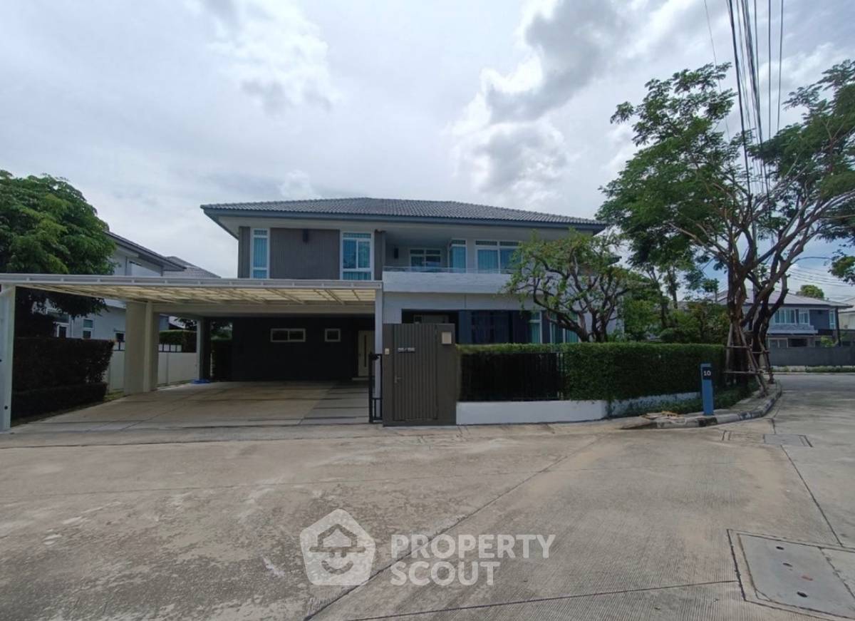 For SaleHouseBangna, Bearing, Lasalle : 4-BR House at Mantana 2 Bangna Km.7 in Bang Kaeo