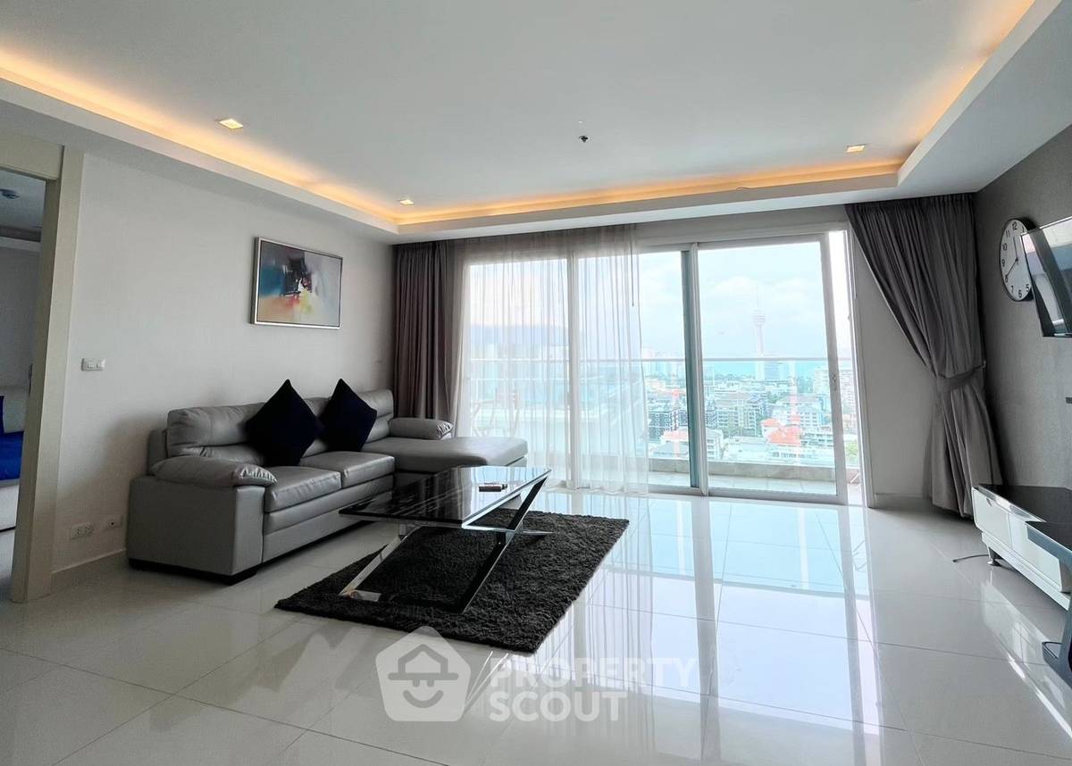 For SaleCondoPattaya, Bangsaen, Chonburi : 1-BR Condo at Cosy Beach View close to Phratamnak