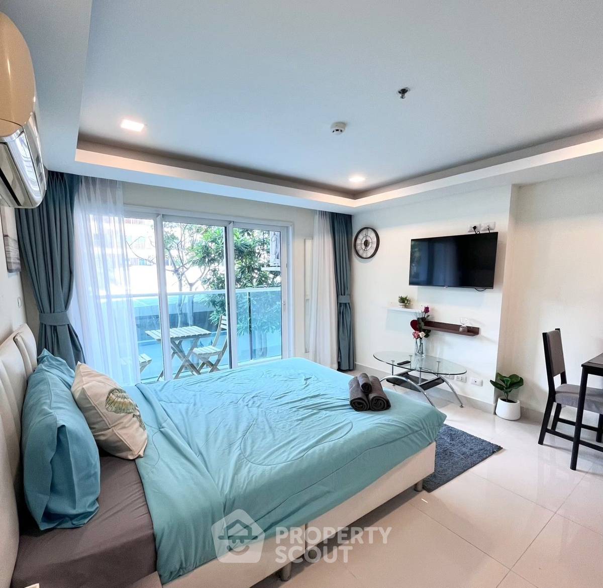 For SaleCondoPattaya, Bangsaen, Chonburi : Studio Condo at Cosy Beach View close to Phratamnak