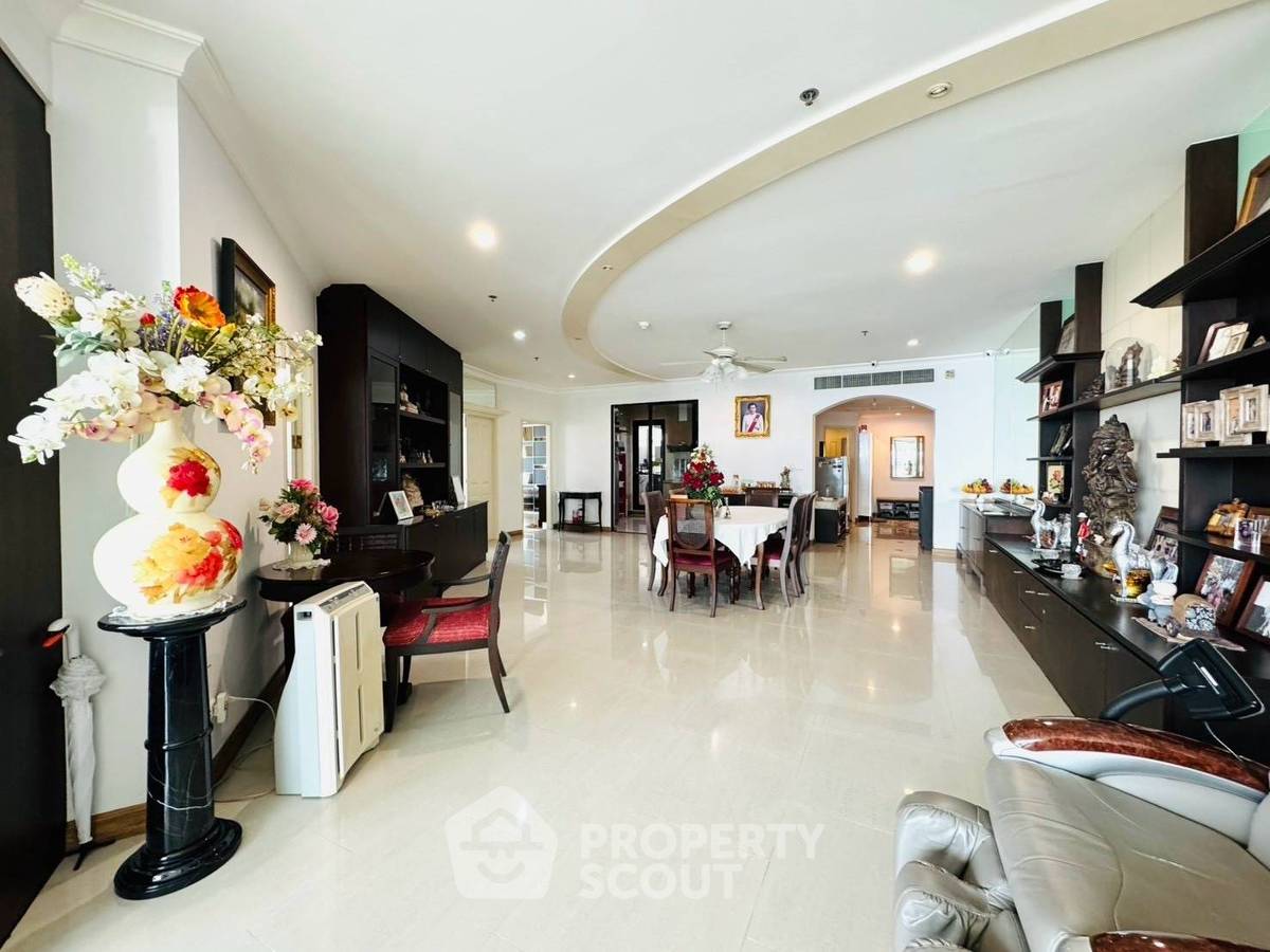 For SaleCondoRama3 (Riverside),Satupadit : 3-BR Condo at Supalai Casa Riva close to Thanon Tok