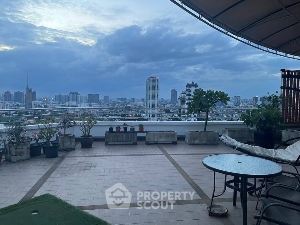 For SaleCondoRama3 (Riverside),Satupadit : 4-BR Condo at River Heaven Chareonkrung in Bang Kho Laem