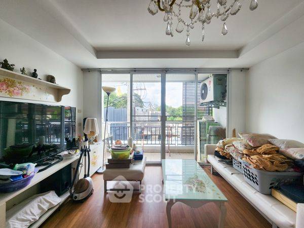 For SaleCondoRama 8, Samsen, Ratchawat : 2-BR Condo at Baan Samsen Condominium near MRT Bang O