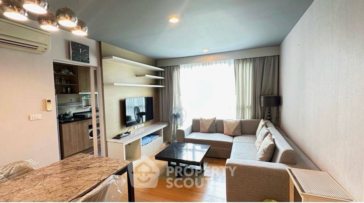 ขายคอนโดอ่อนนุช อุดมสุข : คอนโด 2-ห้องนอน ที่ ไฮฟ์ สุขุมวิท 65 ใกล้ BTS เอกมัย