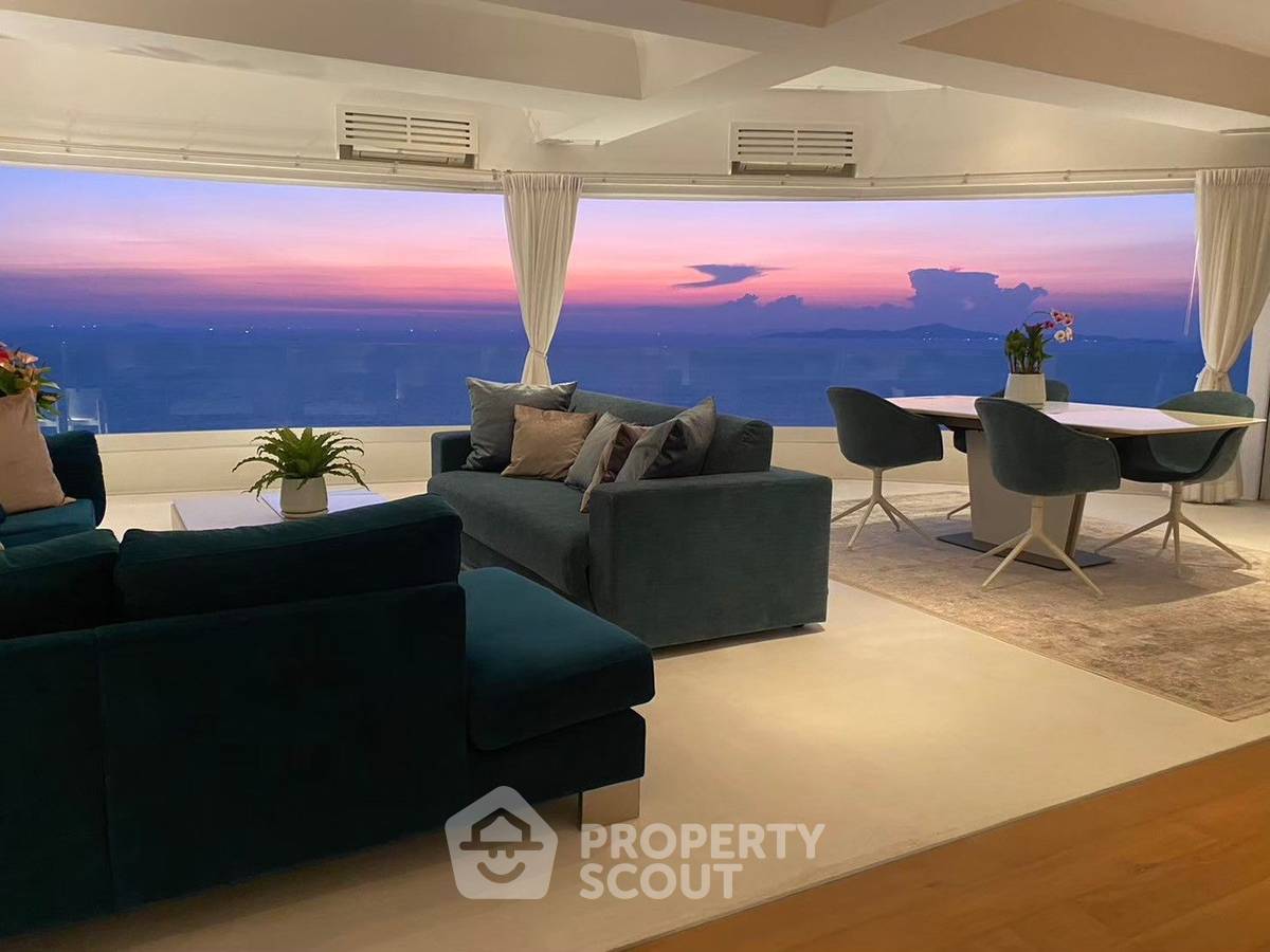 For SaleCondoPattaya, Bangsaen, Chonburi : 2-BR Condo at Metro Jomtien Condotel close to Jomtien Beach