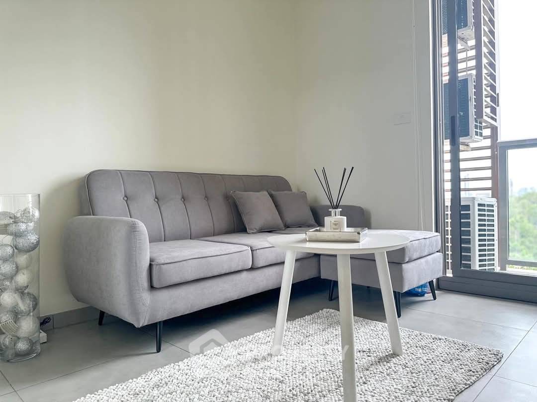 For SaleCondoPattaya, Bangsaen, Chonburi : 2-BR Condo at Unixx South Pattaya close to Phratamnak