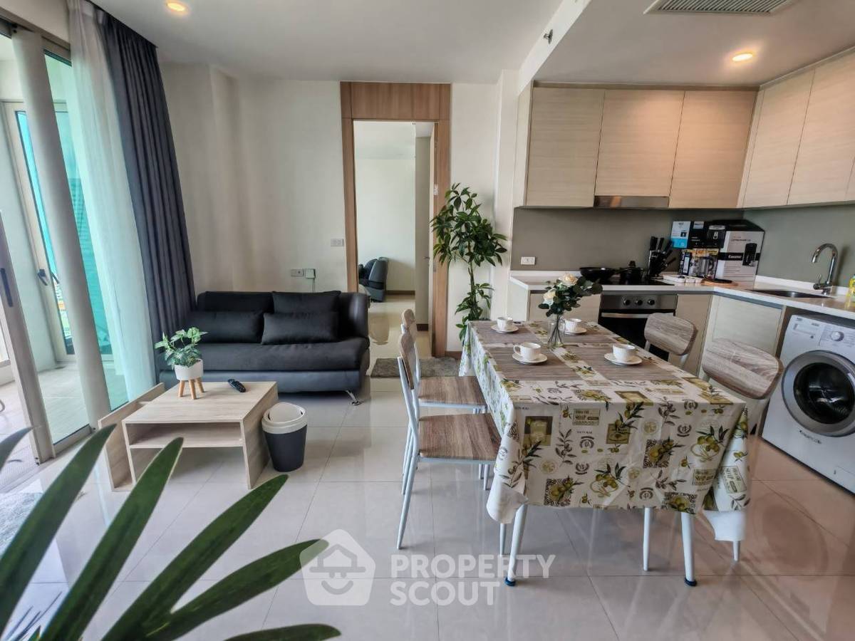 For RentCondoPattaya, Bangsaen, Chonburi : 2-BR Condo at The Riviera Jomtien close to Jomtien Beach