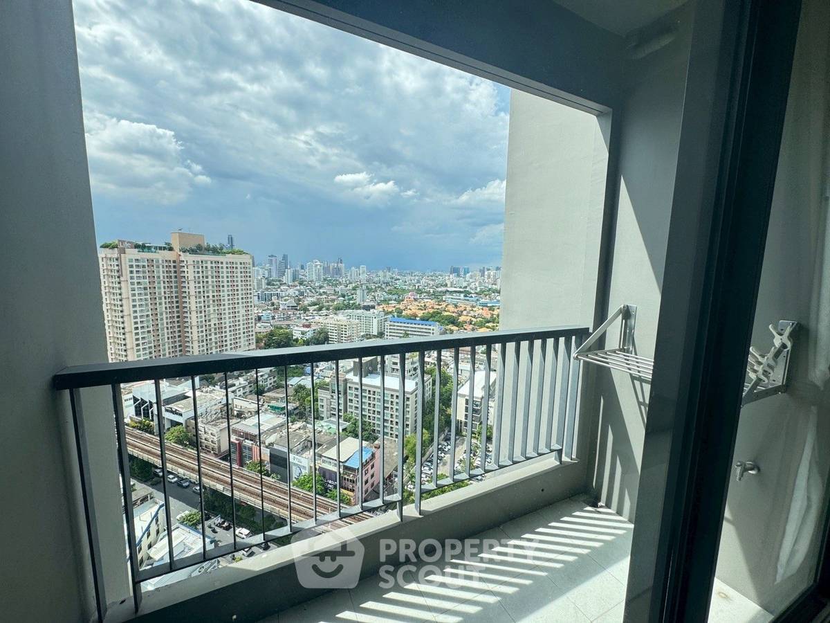 ให้เช่าคอนโดอ่อนนุช อุดมสุข : คอนโด 2-ห้องนอน ที่ ริทึ่ม สุขุมวิท 44/1 ใกล้ BTS พระโขนง