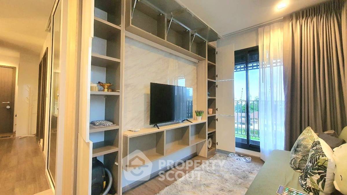 ให้เช่าคอนโดลาดพร้าว เซ็นทรัลลาดพร้าว : คอนโด 1-ห้องนอน ที่ ไลฟ์ ลาดพร้าว แวลลีย์ ใกล้ BTS ห้าแยกลาดพร้าว