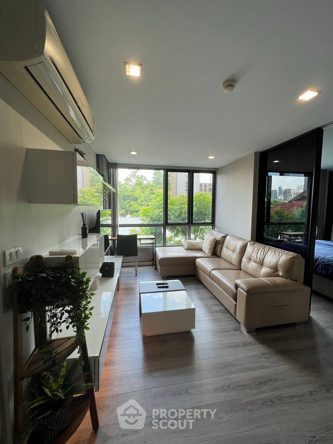 For RentCondoSukhumvit, Asoke, Thonglor : 1-BR Condo at The Room Sukhumvit 40 near BTS Thong Lor