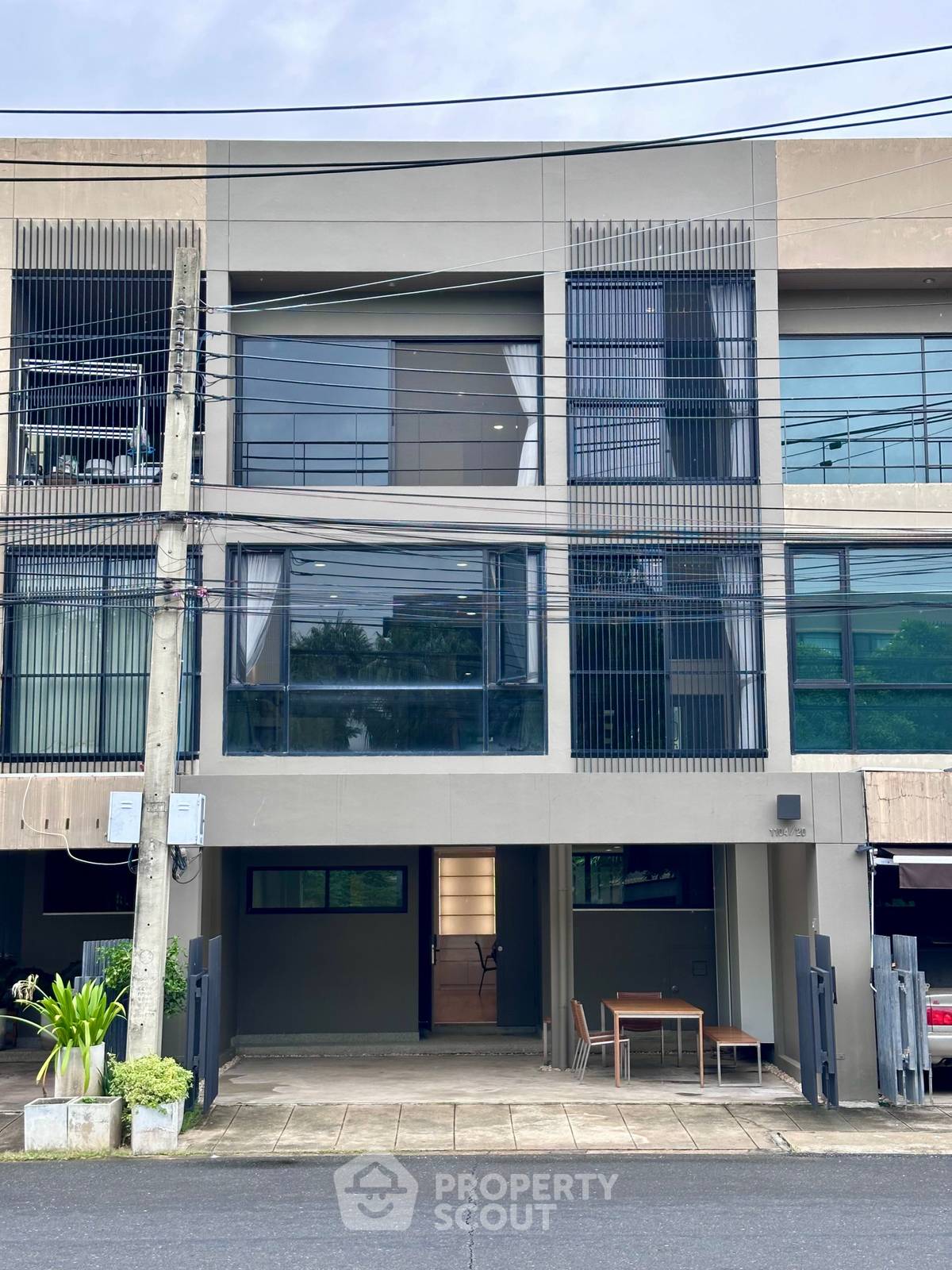 ให้เช่าทาวน์โฮมพัฒนาการ ศรีนครินทร์ : ทาวน์เฮาท์ 5-ห้องนอน ที่ โนเบิล คิวบ์ พัฒนาการ ใน สวนหลวง