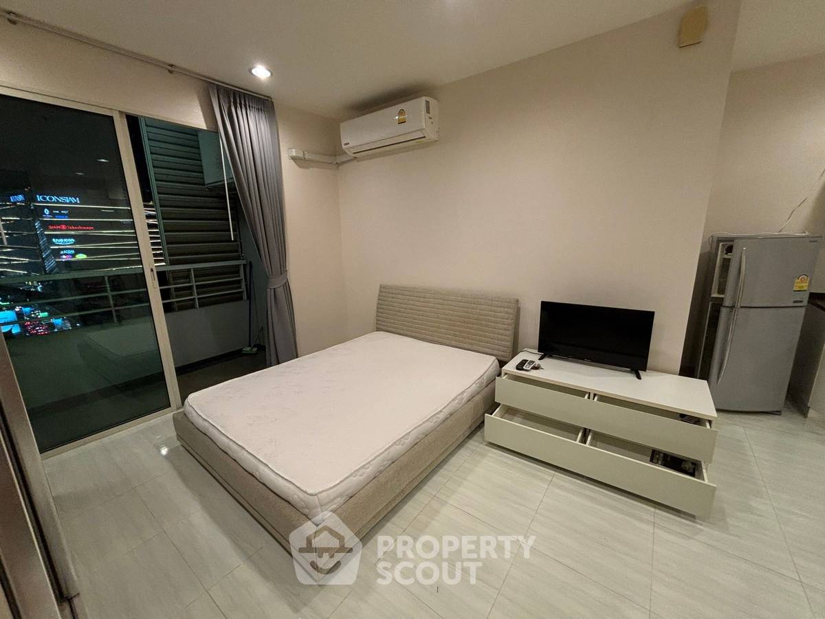 For SaleCondoWongwianyai, Charoennakor : 1-BR Condo at The Light House Sathorn–Chareonnakorn near BTS Krung Thon Buri