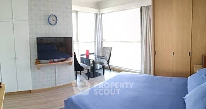 For SaleCondoWongwianyai, Charoennakor : 2-BR Condo at The Light House Sathorn–Chareonnakorn near BTS Krung Thon Buri