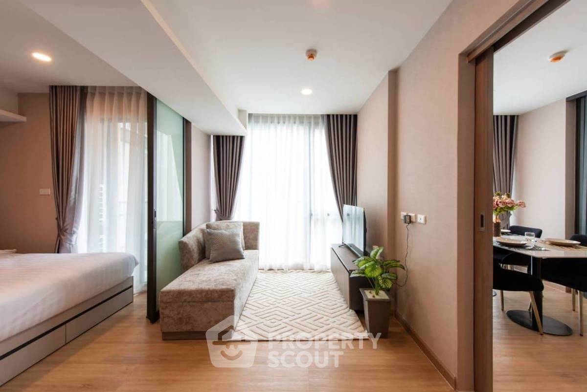 For RentCondoRama9, Petchburi, RCA : 2-BR Condo at Lloyd Soonvijai-Thonglor in Bang Kapi