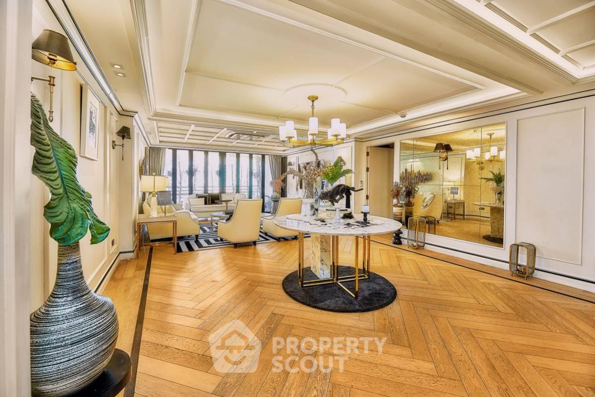 For SaleCondoSukhumvit, Asoke, Thonglor : 3-BR Condo at Mahogany Tower Condominium near MRT Queen Sirikit National Convention Centre