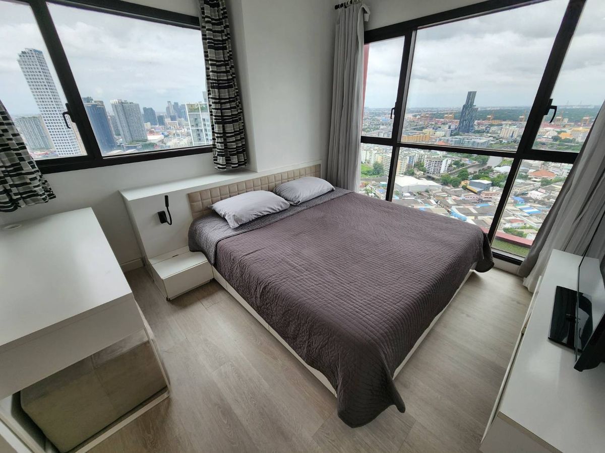 For RentCondoOnnut, Udomsuk : Ready to stay. & Quot; Hot Deal & quot; Wyne Sukhumvit, large room, high floor, beautiful view !! By Palmy