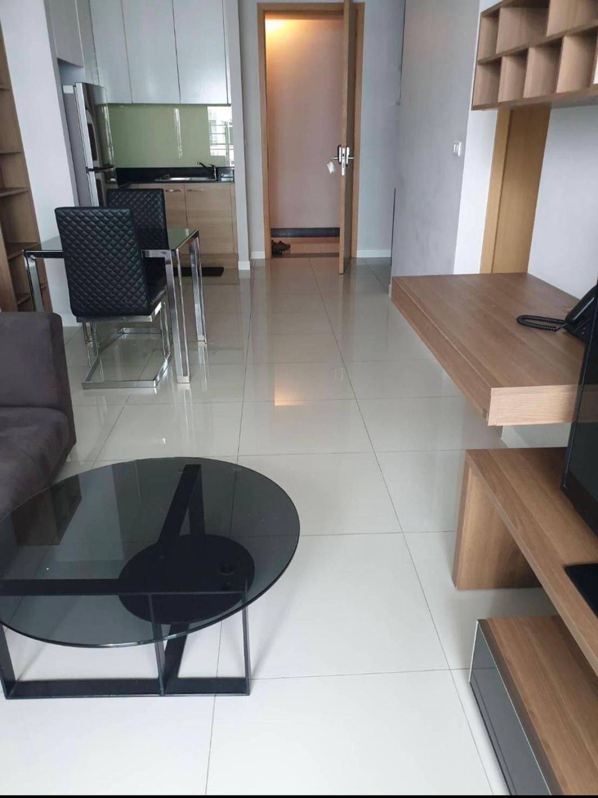 For RentCondoRama9, Petchburi, RCA : Rent a beautiful condominium, good location, ready to be near MRT Phetchaburi. Interested in Atline.@841QLNR