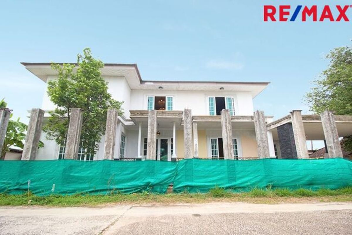ขายบ้านบางแค เพชรเกษม : ขายบ้านเดี่ยว ทวีวัฒนา ทำเลดี บ้านสร้างใหม่กำแพง 2 ชั้น บ้านใหญ่กว่าบ้านโครงการ 109 ตรว. 5 ห้องนอน ทุน 10 ล้านขายเพียง 7.7 ล้านบาท