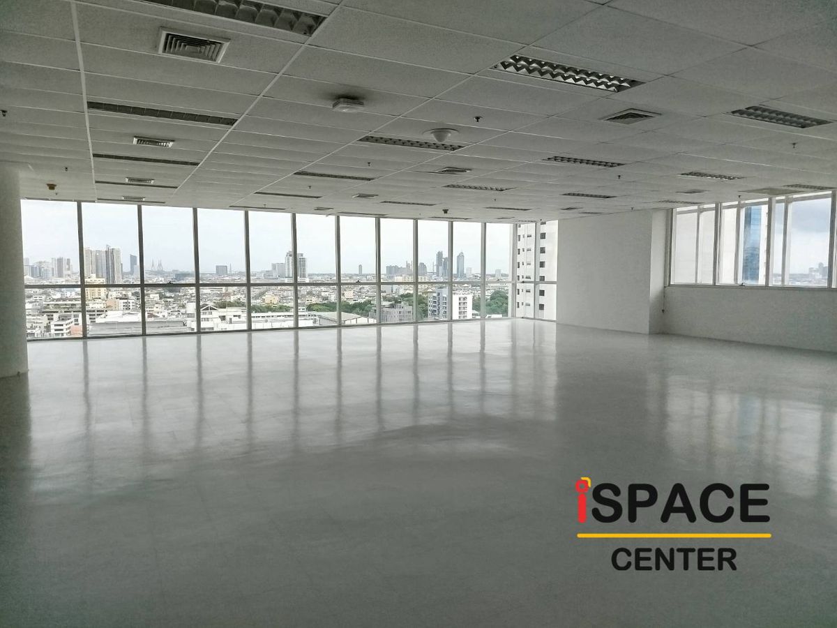 For RentOfficeSathorn, Narathiwat : Rental for the office next to the BTS Louis 50 sqm. Very convenient to travel. The room is beautiful.