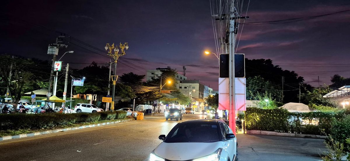 For SaleShop HouseBangna, Bearing, Lasalle : Selling a 4 -story commercial building, 2 half booths, Soi Bearing Sukhumvit 107, the building is very good.