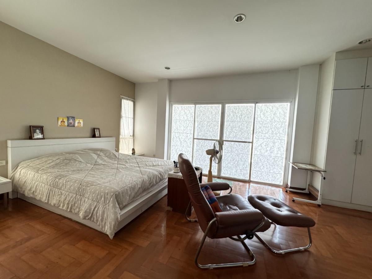 ขายทาวน์โฮมวิภาวดี ดอนเมือง หลักสี่ : 🔥ขายด่วน+🔥ทาวน์โฮม ซอยวิภาวดี 36 บ้านแฝดน่าอยู่รูปแบบทาวน์โฮม 3 ชั้น ย่านวิภาวดี 36