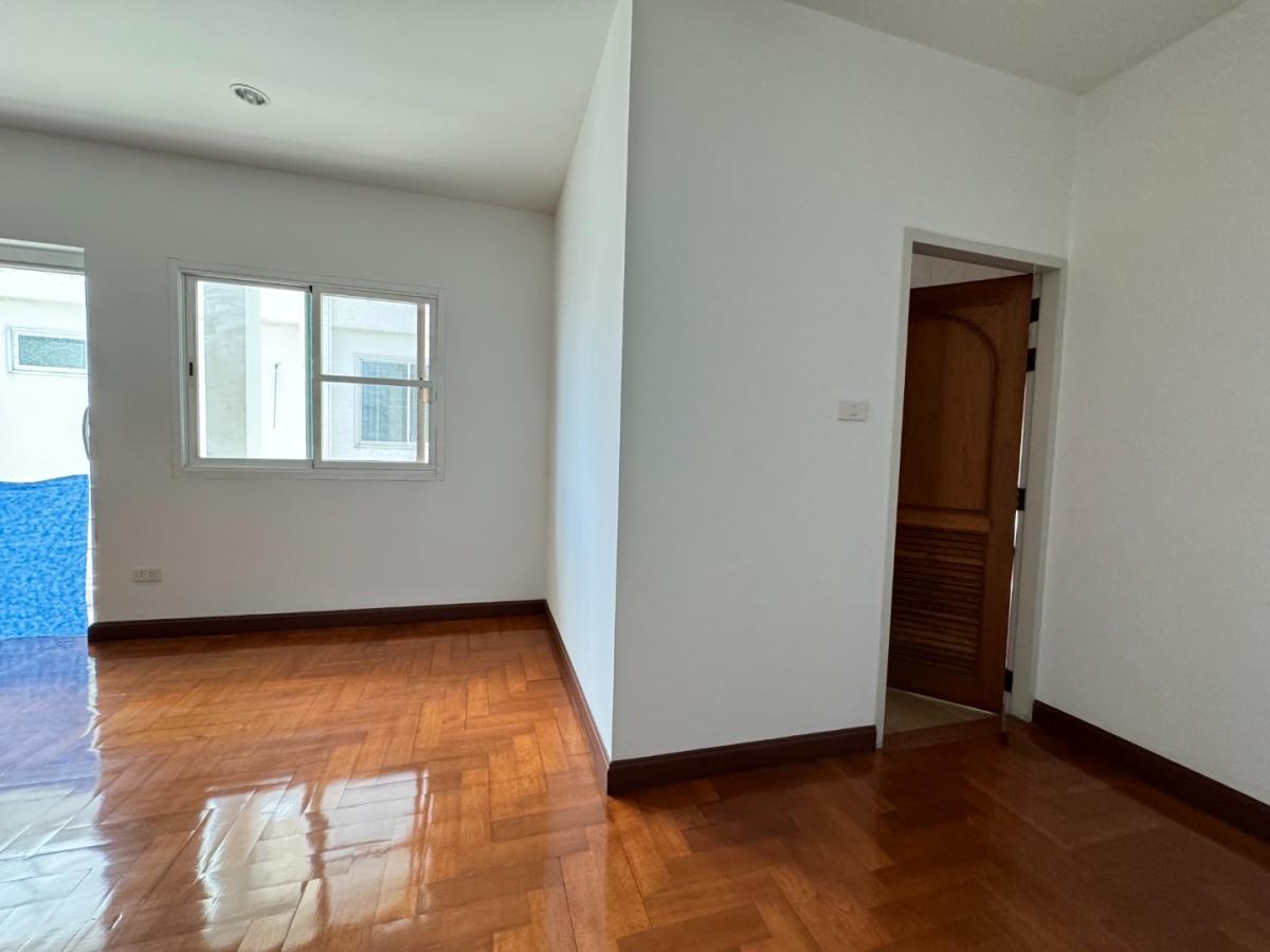 ขายทาวน์โฮมวิภาวดี ดอนเมือง หลักสี่ : 🔥ขายด่วน+🔥ทาวน์โฮม ซอยวิภาวดี 36 บ้านแฝดน่าอยู่รูปแบบทาวน์โฮม 3 ชั้น ย่านวิภาวดี 36