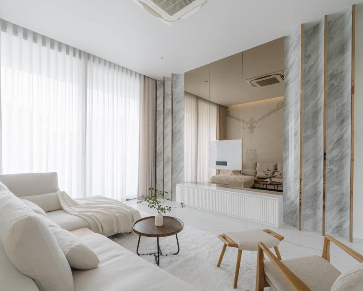 ขายทาวน์โฮมสุขุมวิท อโศก ทองหล่อ : 🔥ขายด่วน+🔥บ้านสร้างใหม่ ใจกลางเอกมัย ซอย 10