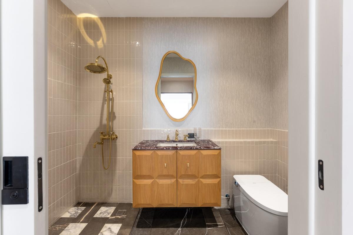 ขายทาวน์โฮมสาทร นราธิวาส : 🔥ขายด่วน+🔥 ทาวน์โฮมตกแต่งสวยรีโนเวทใหม่บนถนนจันทร์ สาทร